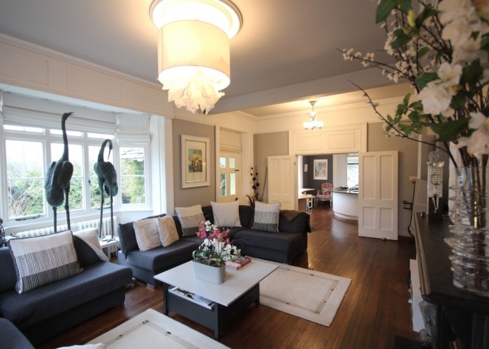 2. Livingroom