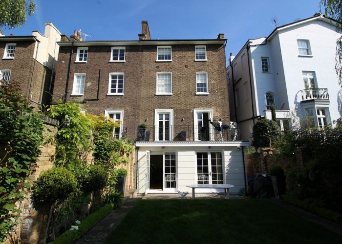30. Exterior