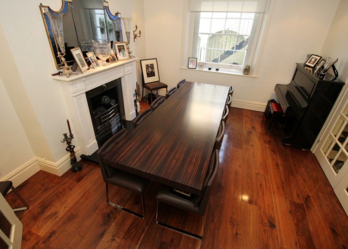 17. Diningroom