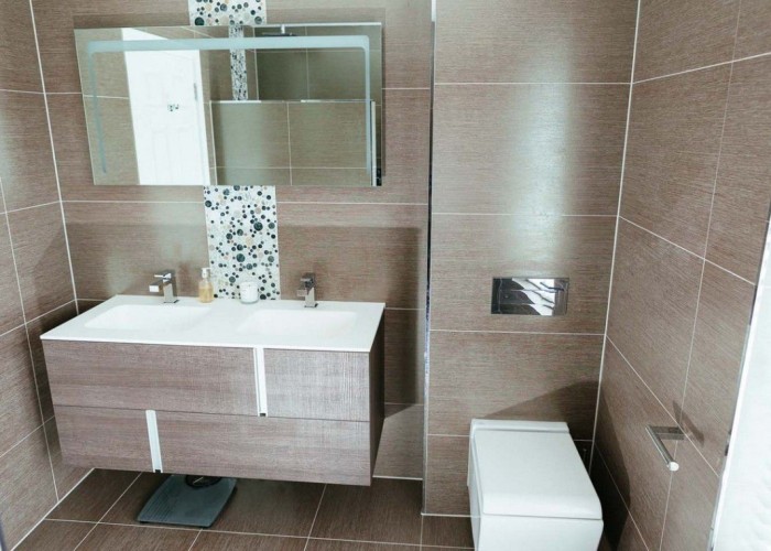 9. Bathroom, Bathroom (2 sinks)