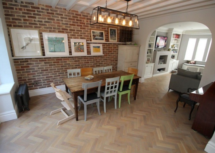 10. Diningroom