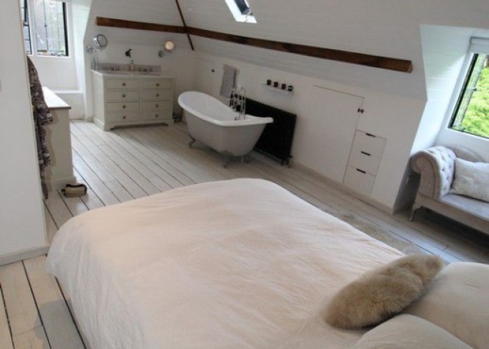 38. Bedroom (Double)