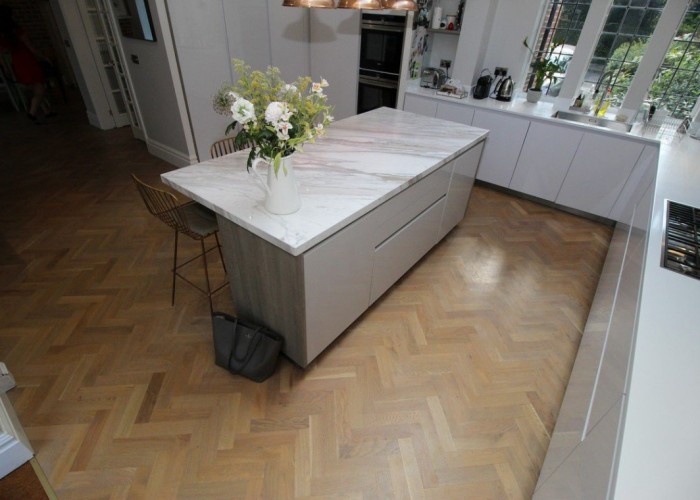 6. Kitchen (With Island)