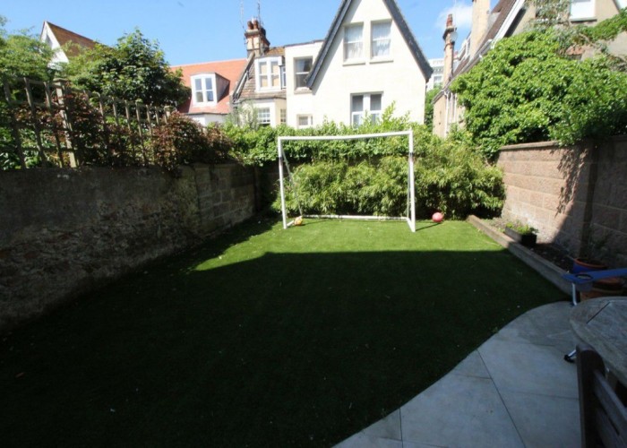 33. Gardens