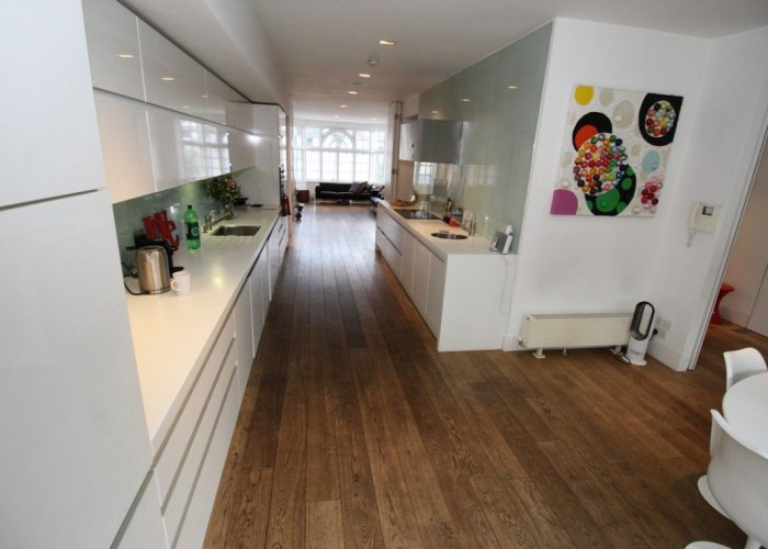 4. Kitchen (Cream or White units)