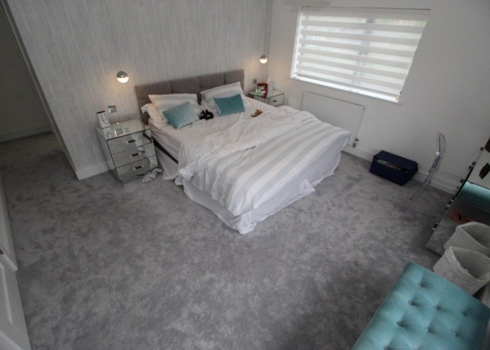 17. Bedroom (Master/En-Suite)