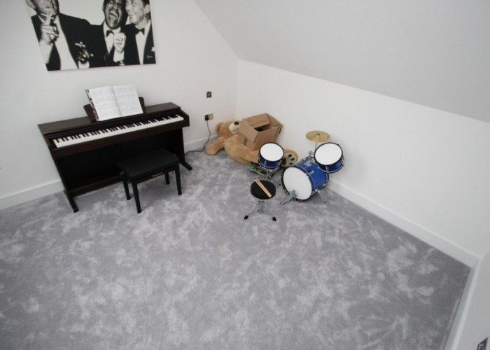 33. Bedroom (Double)