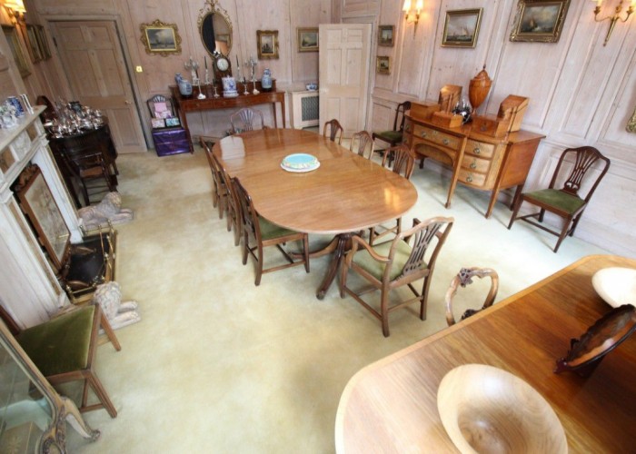 11. Diningroom