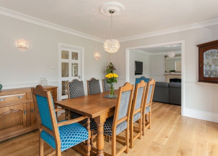 7. Diningroom