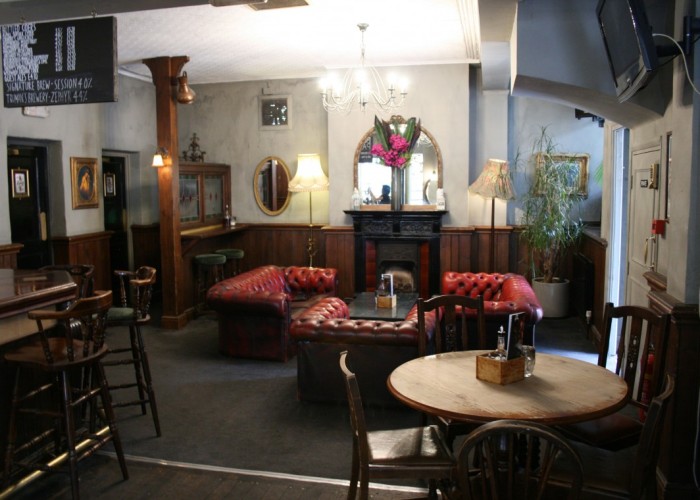 1. Pub / Bar / Club
