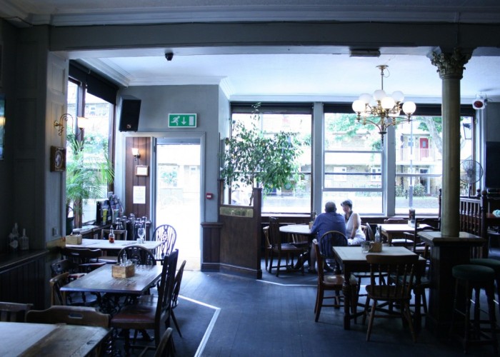 2. Pub / Bar / Club