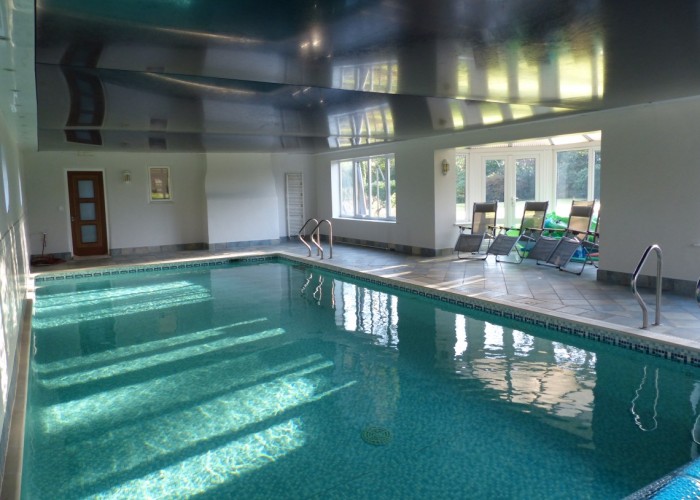 20. Swimming-pool