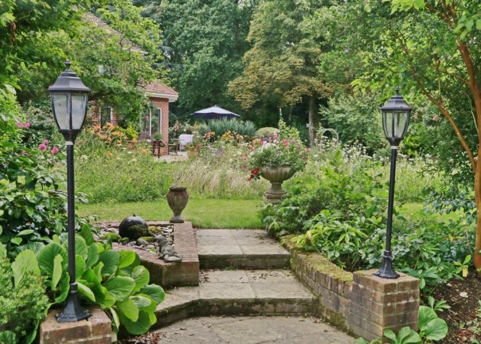 41. Garden (Rear, Large)