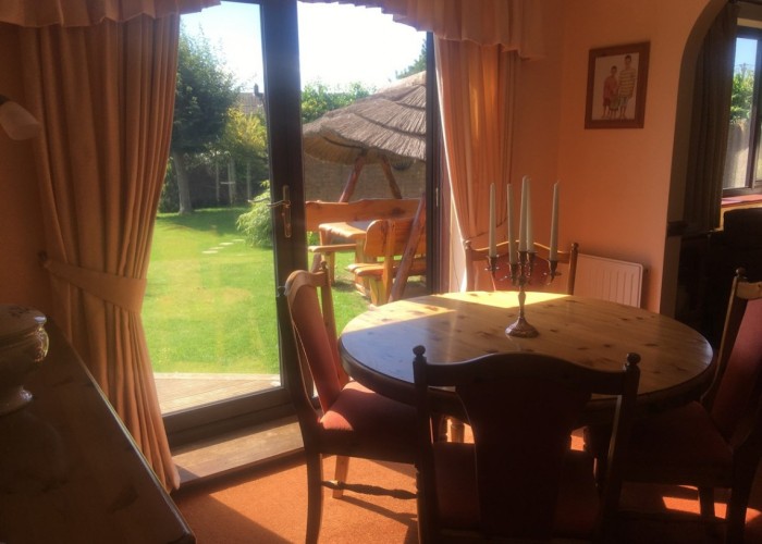 12. Diningroom