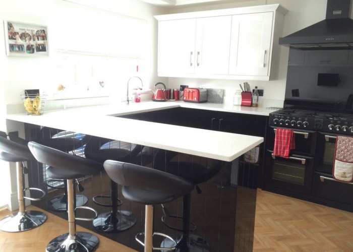 5. Kitchen (With Island)