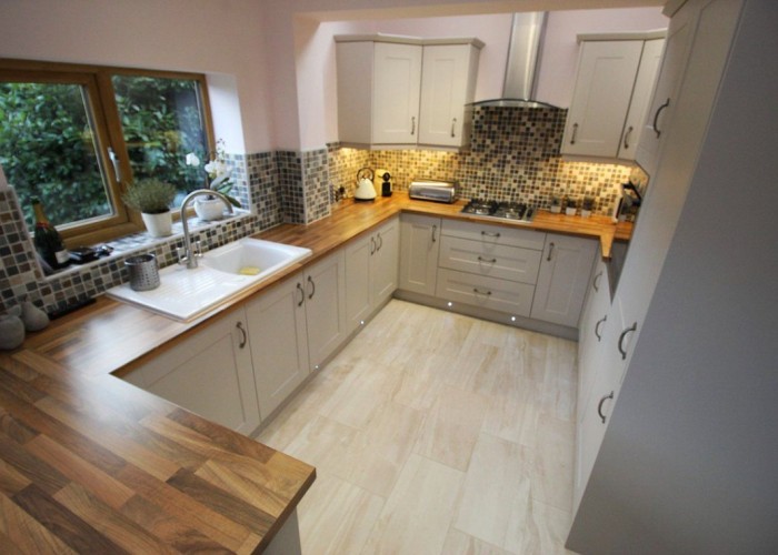 5. Kitchen (With Island)