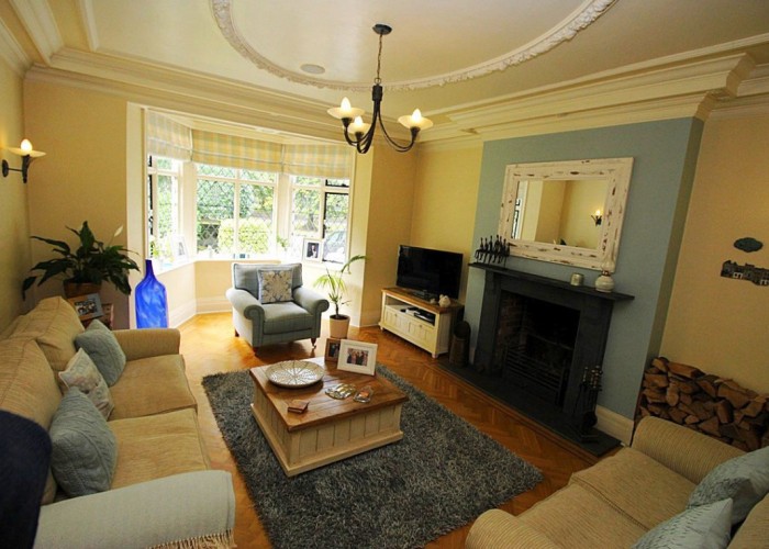 5. Livingroom
