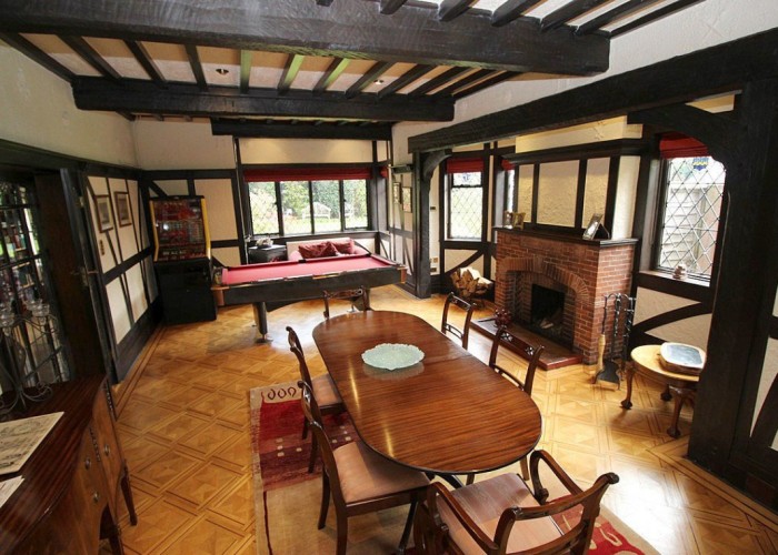 15. Diningroom