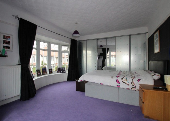 11. Bedroom (Master/En-Suite)