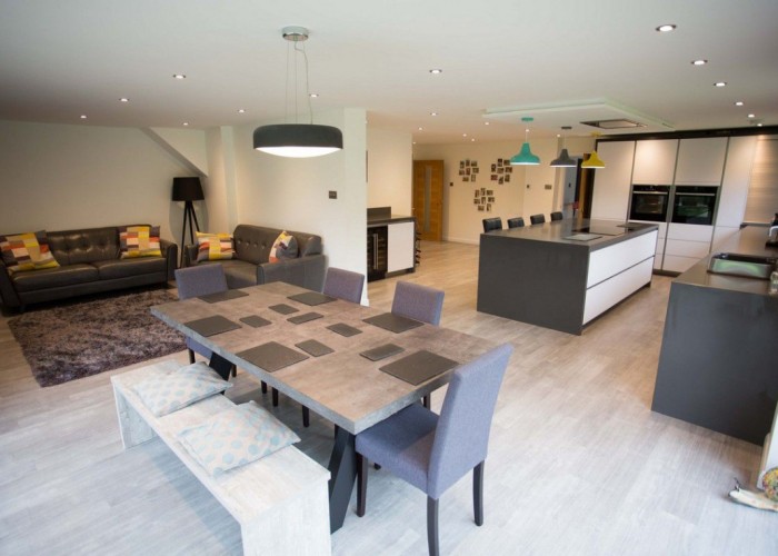6. Diningroom