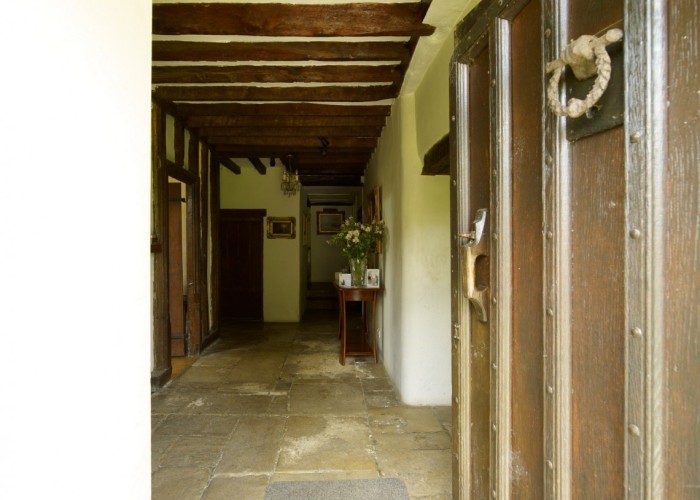 22. Hall