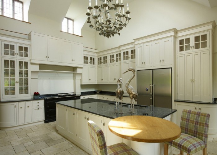 5. Kitchen (Cream or White units)
