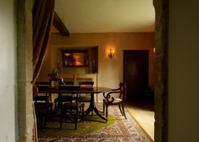 12. Diningroom