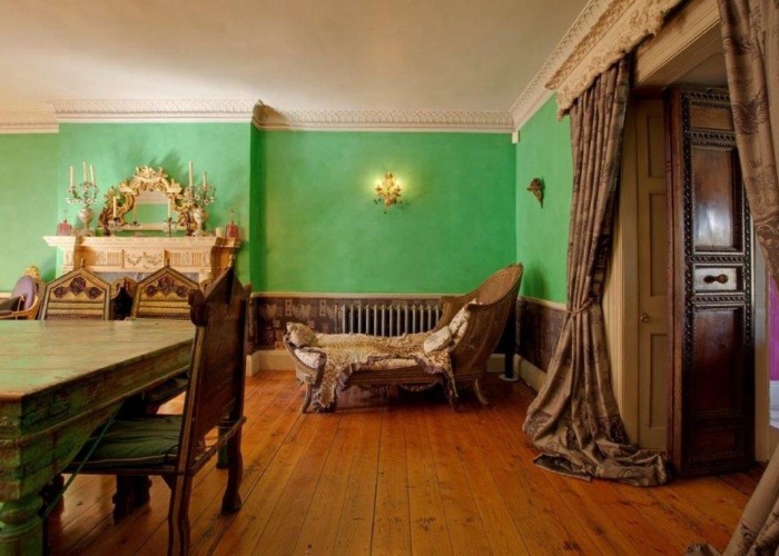 14. Diningroom
