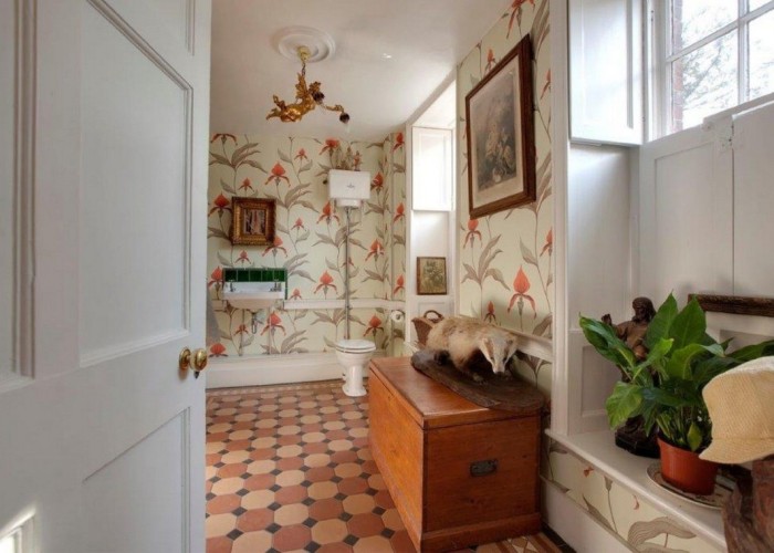 16. Cloakroom