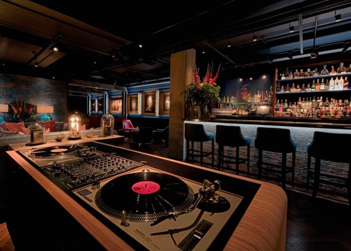 1. Pub / Bar / Club