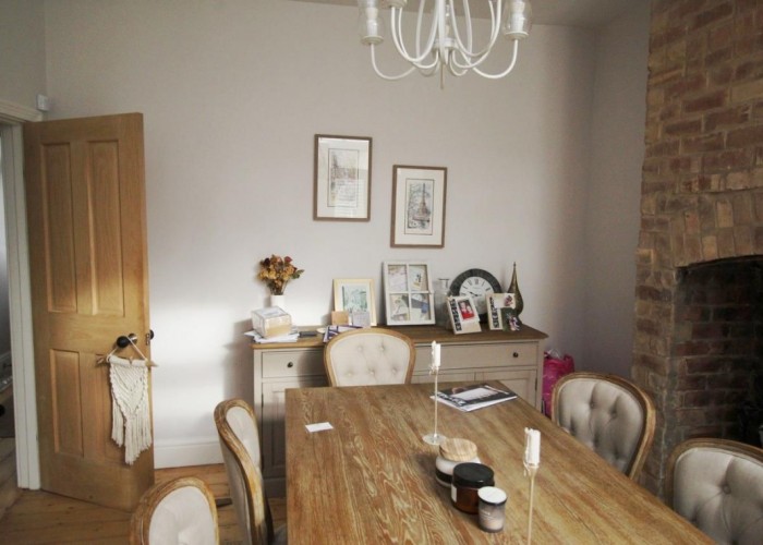 10. Diningroom