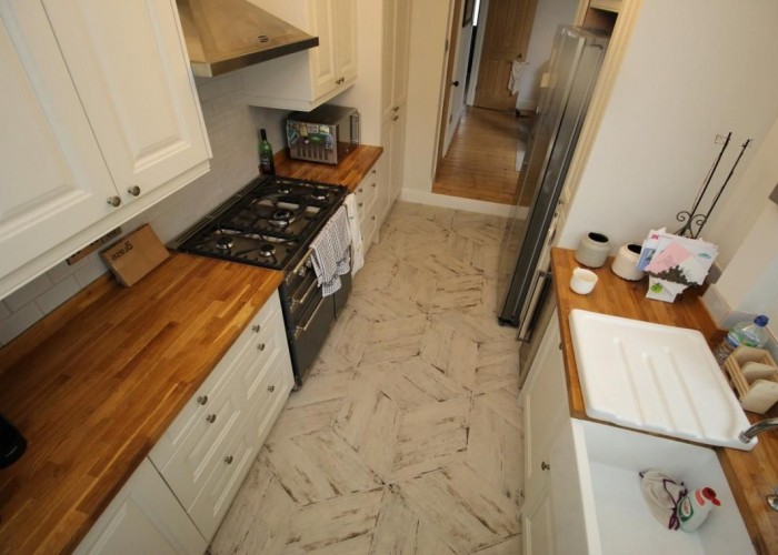 4. Kitchen (Galley)