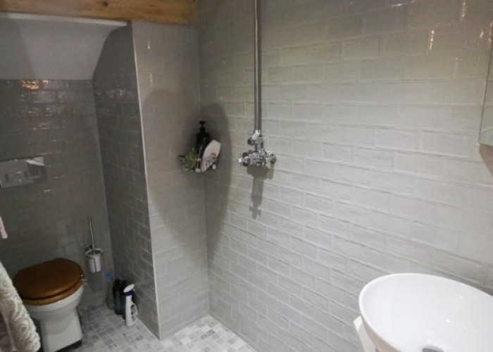 28. Shower Room