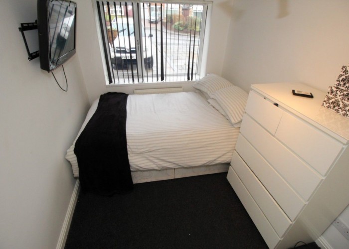 12. Bedroom (Double)