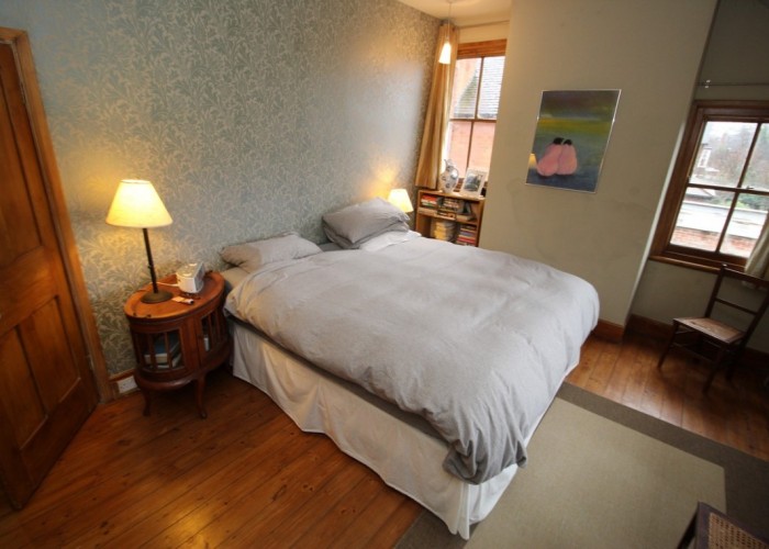 25. Bedroom (Master/En-Suite)