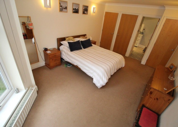 11. Bedroom (Double)