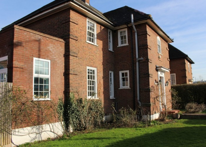39. Exterior