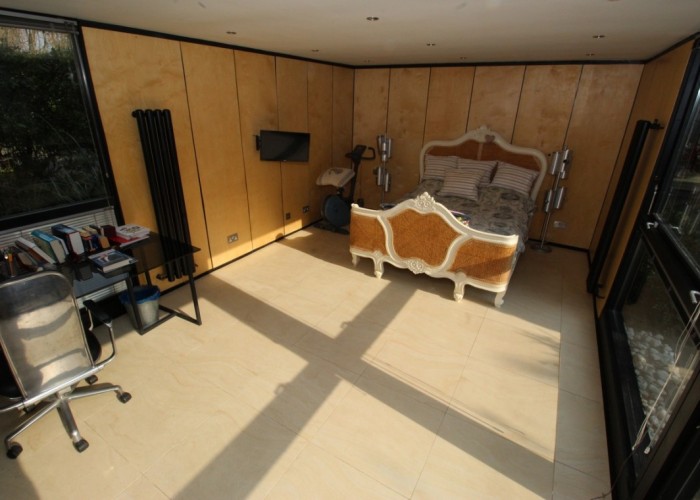 40. Bedroom (Master/En-Suite), Bedroom (Double)