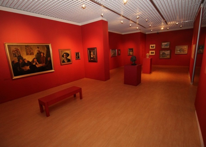 51. Gallery /Museum
