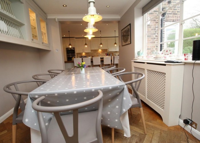 6. Diningroom
