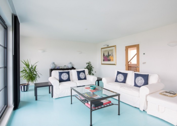 6. Livingroom