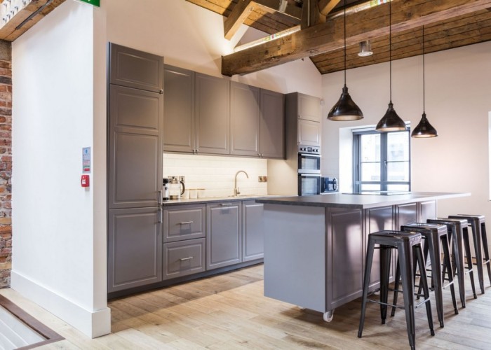 6. Kitchen (Coloured units)