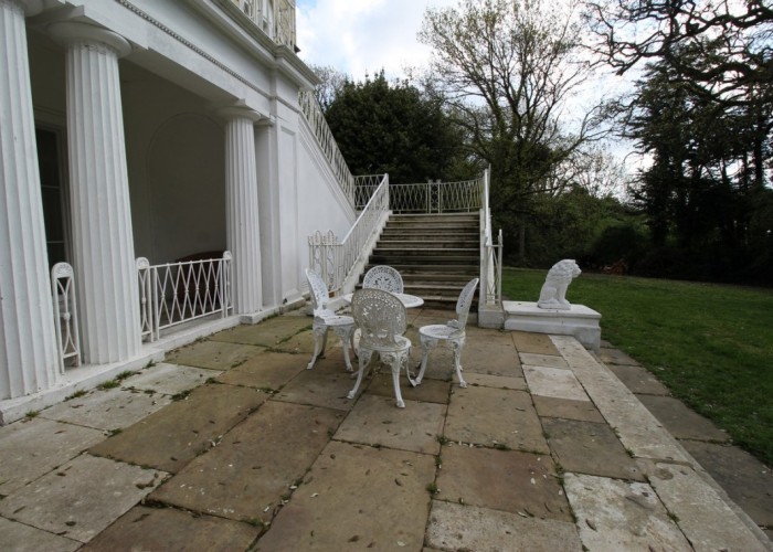74. Patio / Veranda