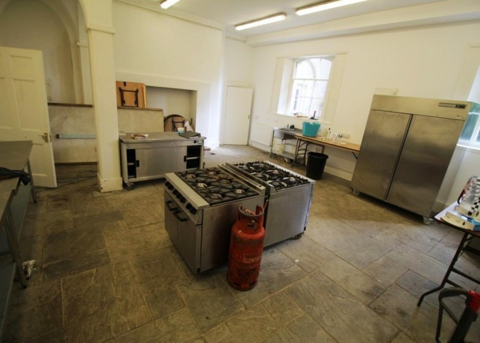18. Kitchen (Commercial)