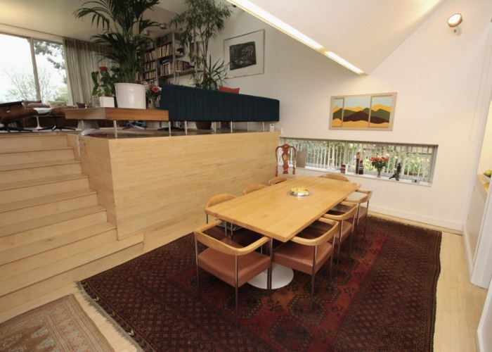 8. Diningroom