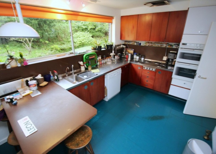 10. Kitchen (Retro)