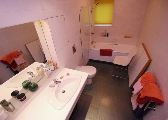 25. Bathroom