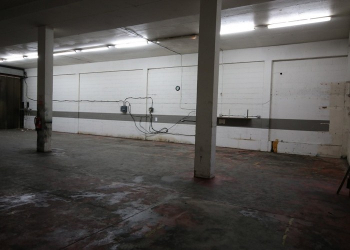 4. Warehouse (White)