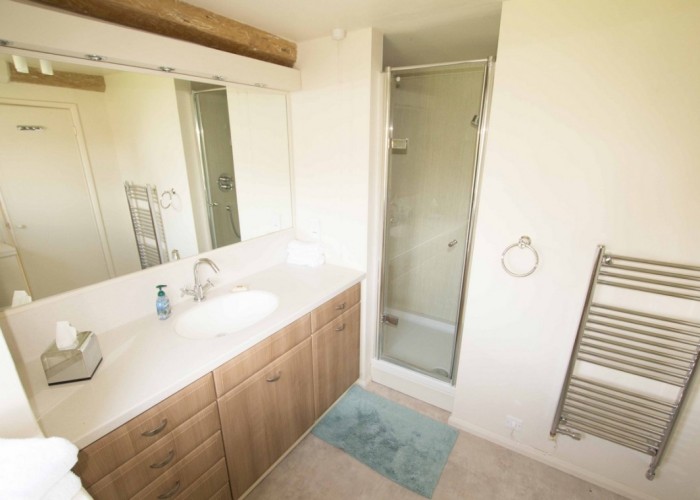 15. Shower Room