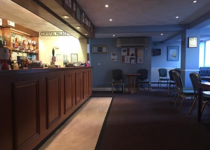 2. Pub / Bar / Club